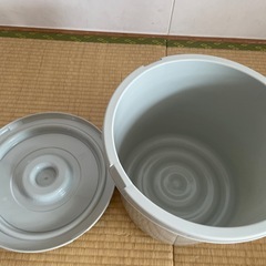 漬物用の容器　15リットルの画像