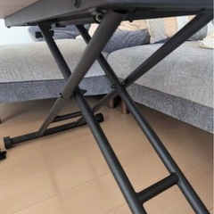 昇降式テーブルの画像