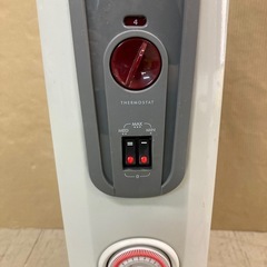 動作品 デロンギ オイルヒーター H770812EFS 製造年数不明 キャスター付き
  　 の画像