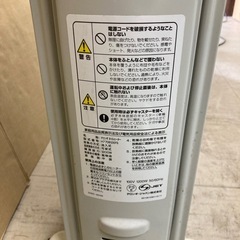 動作品 デロンギ オイルヒーター H770812EFS 製造年数不明 キャスター付き
  　 の画像