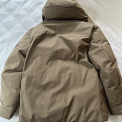 【状態良】ダウン Mサイズ　GUの画像