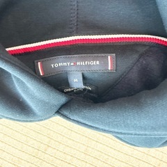 【Tommy Hilfiger】　アーチロゴフーディ　長袖　Mサイズ　ネイビーの画像