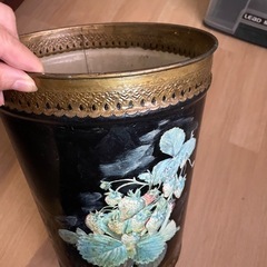 デコパージュ　ゴミ箱の画像