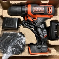 【アメリカ版black+decker 電動ドライバーとビットセット】の画像