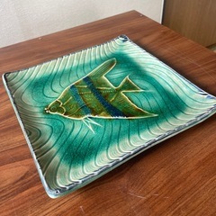 絵皿　中角皿陶器製
の画像
