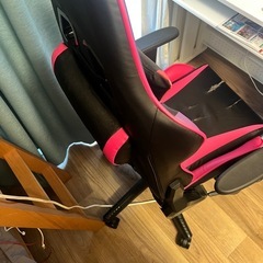 ゲーミングチェアの画像