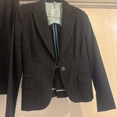 P.F.S.AレディーススーツLサイズの画像