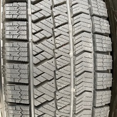 ブリヂストン VRX2 175/70R14 スタッドレスタイヤホイールセットの画像