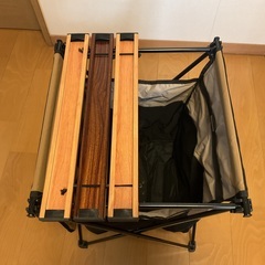 ダストボックス兼用テーブル　キャンプ用品の画像