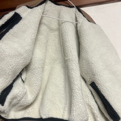 ベージュ　リバーシブルジャケット　ボアアウター　Mの画像