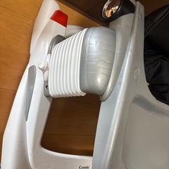 コンビ　歩行器の画像