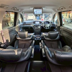 フリップダウンモニター付き☆フル装備☆月々1.2万円〜分割払い可❗️車検2年付き！大人気☆日産 エルグランド☆7人乗り☆Bluetooth対応ナビ☆DVD見れます☆ETC☆バックカメラ☆ドラレコ付きのフル装備☆両側電動スライドドア☆クルーズコントロール搭載☆ステアリングスイッチ☆ウィンカーミラー☆フル装備☆純正アルミ☆車内広々三列シート‼️の画像