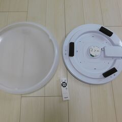 2021年製　TOSHIBA 東芝 LEDシーリングライト NLEH12R01B-DLD ～12畳用 リモコン付属　　※出品中のシーリングライト3台をまとめてご購入いただいた場合には合わせて3500円に致します。の画像