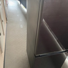 【動作品】Hisense ハイセンス ノンフロン冷凍冷蔵庫 2ドア HR-G13B-BR 2021年製 134L ダークブラウン 直接お引き取り限定の画像