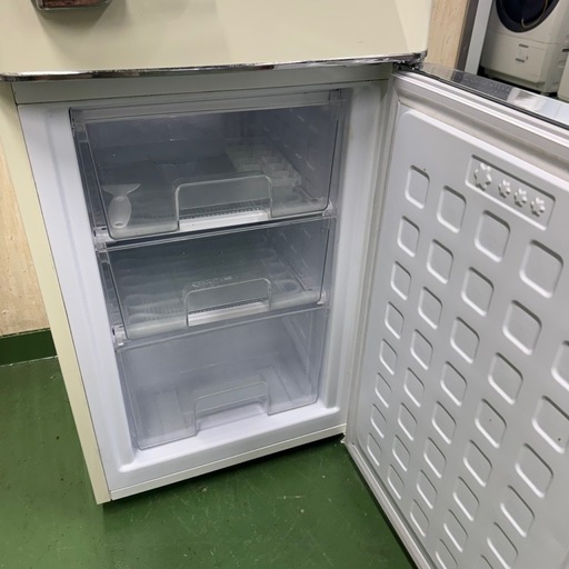 12 2F☆41送料無料 レトロデザイン冷蔵庫 130L 安い 洗濯機