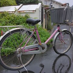 大きなカゴの自転車です。前後タイヤ新品交換済みです。の画像