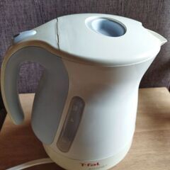 現役実働品　通電確認済み　T-FaL ティファール　湯沸かし器　瞬間湯沸かしポット　湯沸かしポットの画像