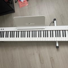電子ピアノ88鍵盤の画像