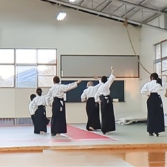 【毎週金曜17:30〜18:30】仕事帰りOK・親子歓迎｜合氣道ひの心 福津道場（福間武道館）の画像