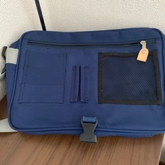 VALENTINO CHRISTY SPORTメッセンジャーバッグの画像