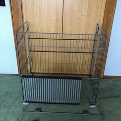 ストーブガード  ② アイリスオーヤマ  65 x 50 x 65cm(高)の画像