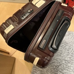 無料　 本日引き取り　
トースター、キャリーケース の画像