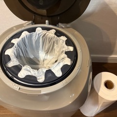 Combi オムツ用ごみばゴミ箱の画像