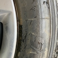 値下げしました、スパイクタイヤ　185/65r14  鉄チンホイール　難あり 　4本の画像