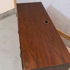 Karimoku(カリモク家具)の人気シリーズCOLONIAL(コロニアル)のレンジボードです。アメリカンカントリースタイルのクラシカルなキッチンボードはダイニングを上品な空間に♪の画像