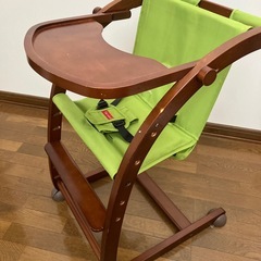 子供用食卓テーブル付き椅子　木製　の画像