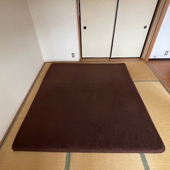 【10/11 17時までにお問い合わせ無ければ廃棄】マットレス　キングサイズ　ブラウンの画像