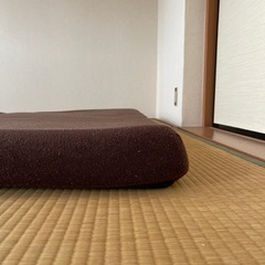 【10/11 17時までにお問い合わせ無ければ廃棄】マットレス　キングサイズ　ブラウンの画像