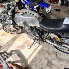 YAMAHA sr400 カフェレーサー❗️の画像