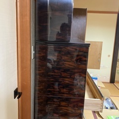 昭和レトロな婚礼箪笥の画像