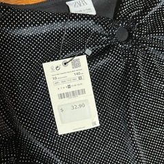 ZARAのドレスの画像