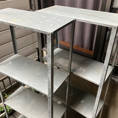 イケア屋外スチールラック2台の画像