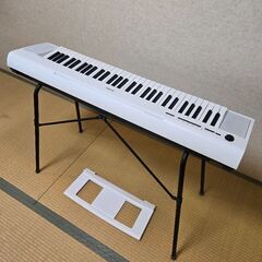 YAMAHA ヤマハ NP-12WH ホワイト ポータブルキーボード  61鍵。【状態良好】の画像