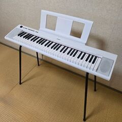 YAMAHA ヤマハ NP-12WH ホワイト ポータブルキーボード  61鍵。【状態良好】の画像