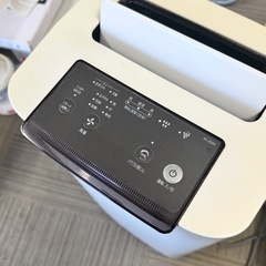 【美品‼️】シャープ 2020年製 18畳用 加湿空気清浄機 プラズマクラスター25000 PM2.5対応 パワフル吸じん ホワイト♪の画像
