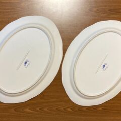 【中古/長期保管品/お引取限定】■バラ柄入りオーバル（楕円形）型大皿■2枚セット■Loman■ホワイト■の画像