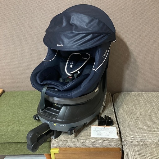 Combi クルムーヴ チャイルドシート ISOFIX ネイビー