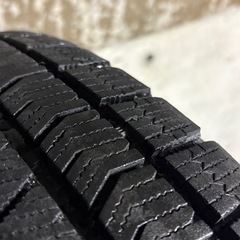 B-13タイヤ 中古 BRIDGESTONE STUDLESS BLIZZAK VRX2 195/65R15 22年製の画像