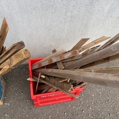 薪と角材と廃材ですの画像