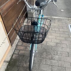 リサイクルショップどりーむ荒田店　No534 自転車　ママチャリ　２４インチ　小柄な方でも乗れる♪　LEDオートライト付き　鍵付き　シンプルで乗りやすい♪　チェーンフルカバーの画像