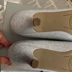 美品1,000円【パーティ用パンプス】23.5cmcmの画像