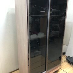 シギヤマ家具工業 SH120SL 食器棚 リビング収納 モダン家具 スモークガラス扉 引き出し付き メラミン化粧仕上げ　【糸島市内 送料無料】251011-1の画像