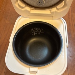 炊飯器の画像