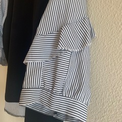 着痩せ　ストライプの五分袖トップスの画像