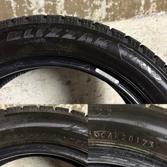 B-15 タイヤ 中古　BRIDGESTONE STUDLESS BLIZZAK VRX2 165/55R15の画像