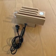 スマホ、タブレット充電台の画像